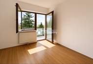 Helle Dachgeschosswohnung mit Terrasse und Grünblick in Liesing
