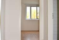 Exklusive, sonnige Garten-Wohnung! 2 Autoabstellplätze! Neubau!