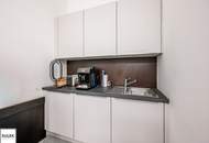 helles Altbau-Eckbüro am Parkring vis a vis des Stadparks