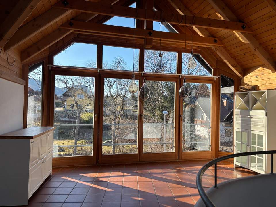 FAMILIENGLÜCK AUF DEM LAND: IHR NEUES ZUHAUSE"