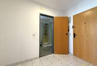 TOP PREIS-LEISTUNG! Geräumige Maisonette. 4 ZIMMER, 2 BÄDER, BALKON. FERNWÄRME!