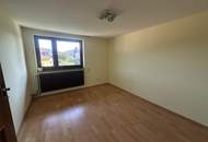 Wohnhaus mit viel Platz und Potenzial sucht neuen Eigentümer !