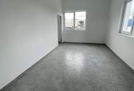 Große Halle, Werkstatt, Lager ca. 180 m²