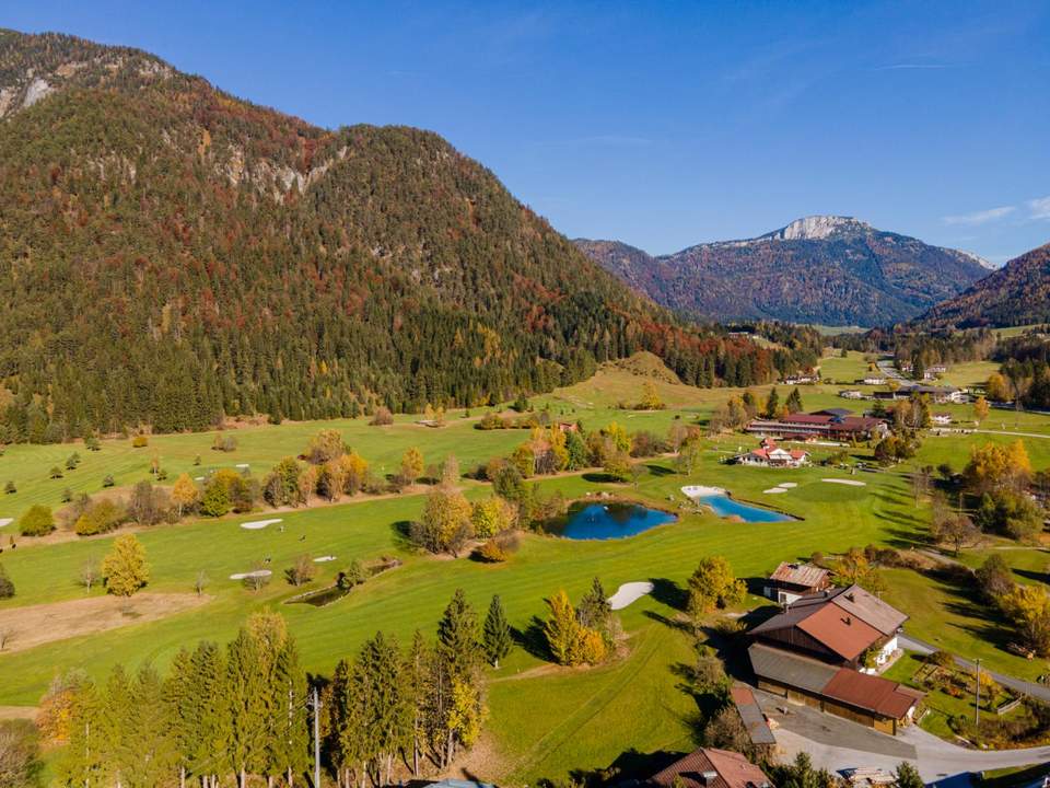 Wohnen am Golfplatz mit Ausblick und Entwicklungspotenzial
