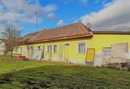 Großes Grundstück mit Einfamilienhaus und Lagerhalle