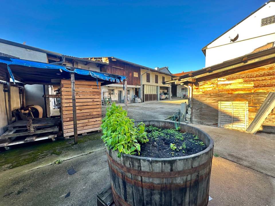 Wein trifft Wohnen: Traditionelles Winzerhaus im Herzen Falkensteins!