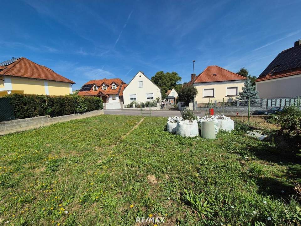 Baugrundstück mit genehmigtem Hausprojekt in Marz zu verkaufen