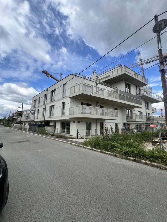 Exklusive 3-Zimmer-Gartenwohnung mit Kabinett, Balkon & Terrasse – Wohnen nahe der Donau