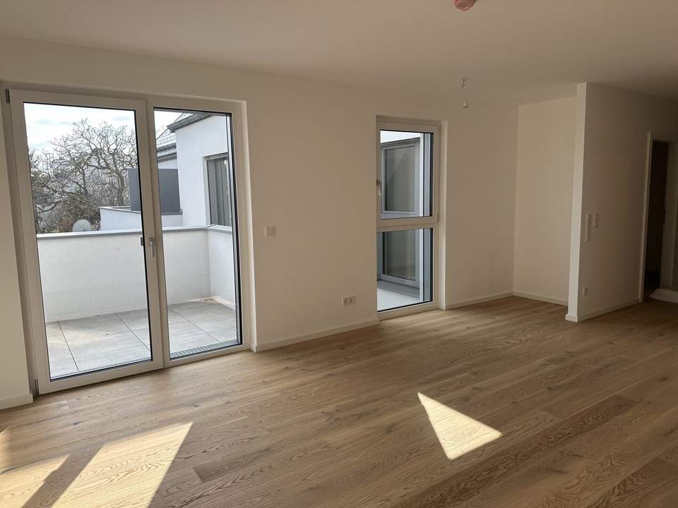 Top Anbindung- 5 Minuten zur U6 Perfekta Strasse, Ruhelage PUR-Sonnenbalkon
