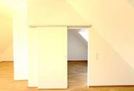 Nähe U1 | Klimatisierte Dachgeschosswohnung mit tollem Wienblick | Tiefgarage