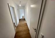 Erstbezug nach Komplettsanierung! Sonnige 3 Zimmerwohnung mit Badewanne und Balkon!