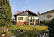 schöner Bungalow mit Wintergarten
