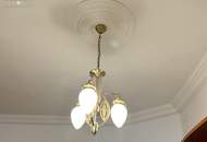 Wo Geschichte atmet und Ruhe wohnt - Ihre Altbauwohnung mit Balkon in Alt-Hietzing