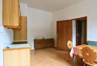 HISTORISCHE WOHNUNG &amp; VIEL PLATZ! 3-Zimmerwohnung-Top 4!