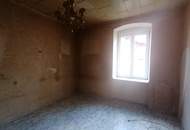 Teilsanierte Endreihenhaushälfte in Schwaz – Stadtrandlage, schöner Garten