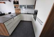 3-Zimmer Eigentumswohnung mit großem Balkon, Carport, Stellplatz und Lift!