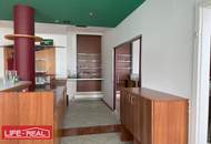 Vielseitig nutzbare Gewerbefläche mit Terrasse und Stellplätzen – sofort verfügbar