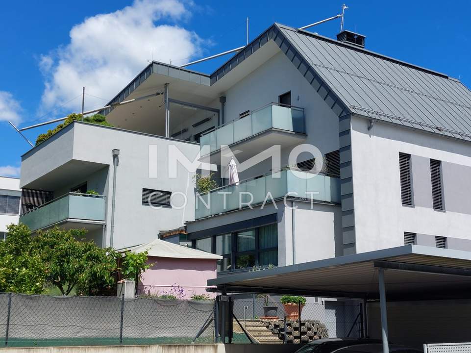RUCKERLBERGGASSE: TRAUMHAFTE 2-ZI. GARTENWOHNUNG MIT CARPORT