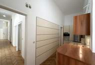 Altbau-Büro / 5-Zimmer mit Balkon - UNBEFRISTET // Period-Office / 5-Rooms with Balcony - UNLIMITED LEASE //