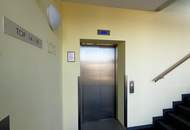 Erstklassige 3-Zi-Eigentumswohnung mit Loggia und 2 TG- Stellplätzen!