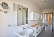"Dachgeschoss-Traum mit Schafbergblick und 15 m² Terrasse"