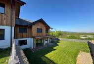 "Ökologisches Holzhaus im Chalet-Stil – Luxus trifft Nachhaltigkeit!"