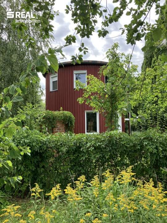 Wohnen wie in Schweden mit großem hellen Atelier!