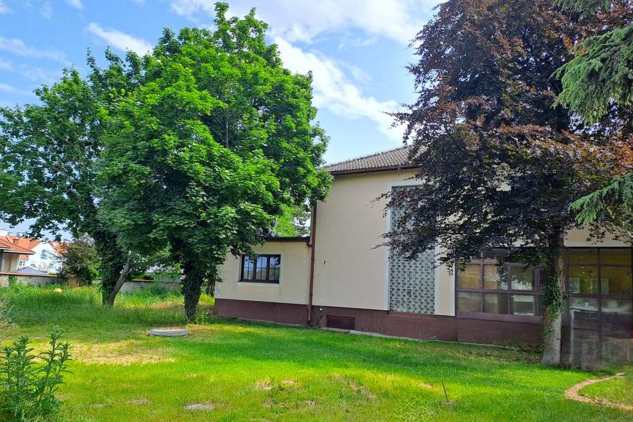 GROSSER EBENER GARTEN MIT TEILSANIERTEM HAUS MIT 2 WOHNEINHEITEN NAHE WIEN, Haus-kauf, 1.290.000,€, 2431 Bruck an der Leitha