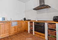 Fixpreis: Total sanierungsbedürftige 4-Zimmer-Wohnung mit Potenzial in der Innenstadt