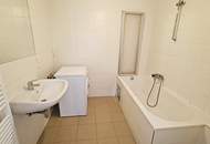 DACHGESCHOSS, gepflegte 103 m2 Neubau mit Loggia und Balkon, Wohnküche, 3 Zimmer, Wannenbad, Parketten, Holbeingasse