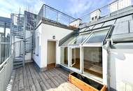 Renovierte Dachwohnung mit zwei Terrassen und seitlichem Blick auf Schönbrunn und die Gloriette