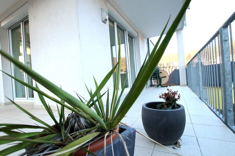 Einziehen & Wohlfühlen - Hochwertige Wohnung mit großzügigen sonnigen Eckbalkon und KFZ-Garage in begehrter Lage!, Wohnung-kauf, 290.000,€, 3001 Sankt Pölten(Land)