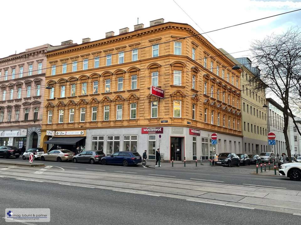 Eckzinshaus, unbearbeiteter Privatbesitz