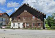Altes Haus auf schönem Grundstück