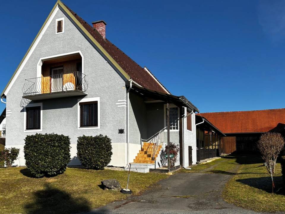 Ehemaliger Bauernhof, Bauernhaus, Ferienappartements, Nebengebäude, ruhige Ortslage