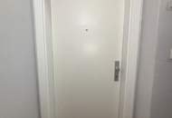 Sonnige Grünlage, ausgewählte Nachbarschaft &amp; Entspannung pur: sanierte 3-Zimmer-Wohnung im obersten Stock eines kleinen Mehrparteienhauses mit moderner Dusche und viel Privatsphäre!