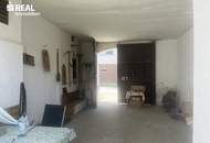 sREAL- LANDLEBEN MIT CHARAKTER - Historisches Bauernhaus mit Scheune, Backstube, Pool und 1.296 m² Grund