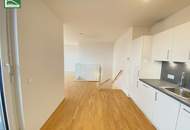 Moderne Maisonette-Wohnung mit großem Balkon entlang Prager Straße! Straßenbahn, S-Bahn und viele Geschäfte in der Umgebung!