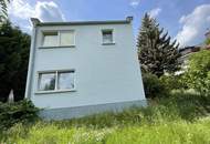 Sanierungsbedürftiges Einfamilienhaus mit Garten und Garagenstellplatz sucht neue*n Eigentümer*in!