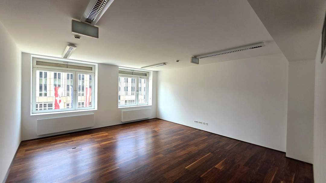 Attraktives Büro im Parkringtower mit Concierge Service (Nettomiete, exkl. USt)