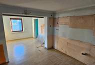 Sanierungsbedürftiges Haus mit Potenzial in attraktiver Lage - ab sofort verfügbar!