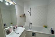 Großer Eigengarten: 4-Zimmer-Wohnung mit Saunahäuschen