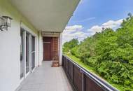 Großzügige 4 Zimmer Wohnung mit sonniger Südwest Loggia und Waldblick