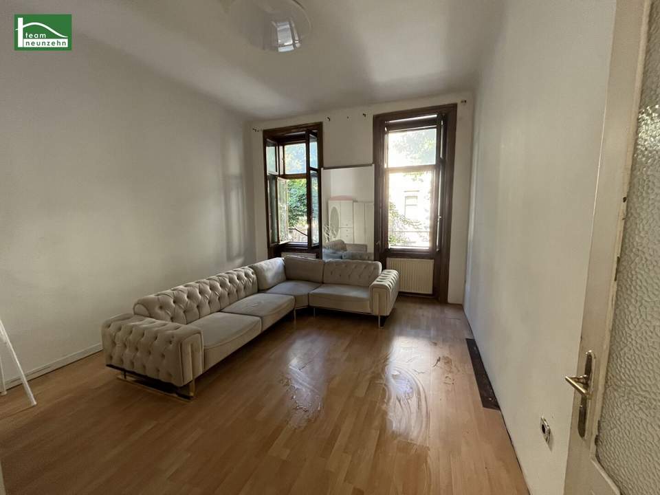 LEERSTEHEND UND RENOVIERUNGSBEDÜRFTIGE WOHNUNG IN GEPFLEGTEM ALTBAU! LIFTBENÜTZUNG INKLUSIVE!