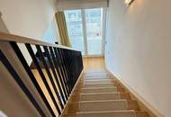 Tokiostraße: 4 Zimmer-Maisonetten-Wohnung mit einer Loggia und Terrasse + optionaler Garagenstellplatz!