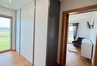 Architektenhaus in sonniger Ruhelage mit Spiral-Weinkeller, Infinity Pool und Burgblick