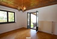 Großes Wohnhaus mit Entwicklungspotenzial und Traumaussicht