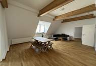 UNBEFRISTET: große 5 Zimmer im frisch ausgebauten Dachgeschoss mit Balkon!