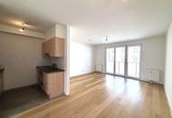 1160! Helle 3-Zimmer DG-Wohnung mit Loggia zum Kauf!