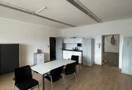 Halle Rampe ca. 1100 m² mit kleinem Büroeinbau